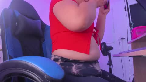 Snapshot of izaro_22 chatting on October 21, 2025, 2:34 am Iza online show from October 21, 2025, 2:34 am