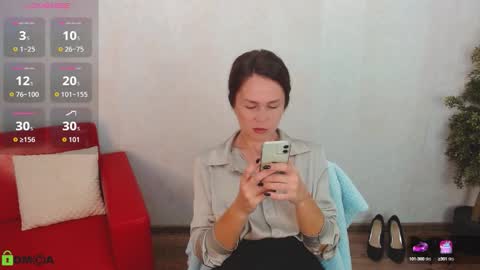 Queen of nylon  Victoria online show from September 15, 2025, 5:18 am