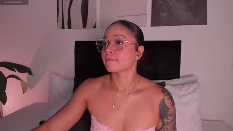 Izzy vega  online show from October 1, 2025, 1:11 am