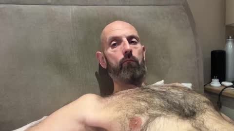 izzysboytoy1 online show from January 15, 2026, 7:57 am