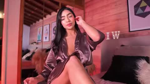 Snapshot of izzywild1 chatting on October 23, 2025, 10:25 am izzywild1 online show from October 23, 2025, 10:25 am