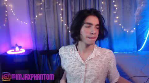 Snapshot of j_a_x_x_x_o_n chatting on December 9, 2024, 9:49 am Hey im Jaxxxon check my info     online show from December 9, 2024, 9:49 am