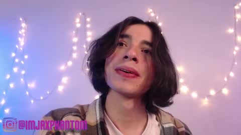 Snapshot of j_a_x_x_x_o_n chatting on December 9, 2024, 2:17 pm Hey im Jaxxxon check my info     online show from December 9, 2024, 2:17 pm