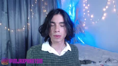 Snapshot of j_a_x_x_x_o_n chatting on January 6, 2025, 10:24 am Hey im Jaxxxon check my info     online show from January 6, 2025, 10:24 am