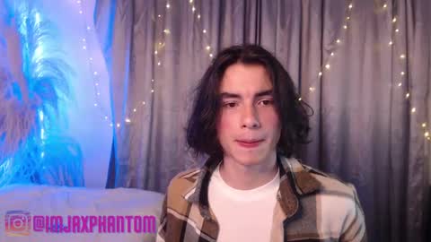 Snapshot of j_a_x_x_x_o_n chatting on January 8, 2025, 10:59 am Hey im Jaxxxon check my info     online show from January 8, 2025, 10:59 am
