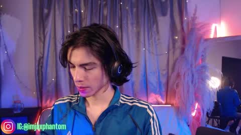 Snapshot of j_a_x_x_x_o_n chatting on September 9, 2025, 9:42 am Hey im Jaxxxon check my info     online show from September 9, 2025, 9:42 am