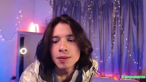Snapshot of j_a_x_x_x_o_n chatting on September 25, 2025, 9:24 am Hey im Jaxxxon check my info     online show from September 25, 2025, 9:24 am