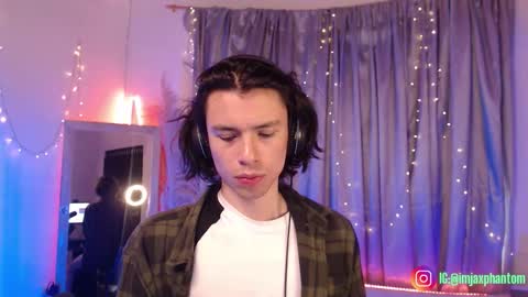 Snapshot of j_a_x_x_x_o_n chatting on September 26, 2025, 3:05 pm Hey im Jaxxxon check my info     online show from September 26, 2025, 3:05 pm