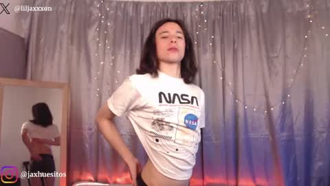 Hey im Jaxxxon check my info     online show from May 9, 2026, 11:48 am