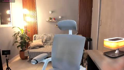 Calix  Independient model Insta and twt Calixsnake online show from July 17, 2026, 1:01 am