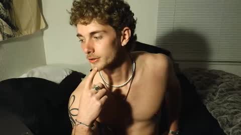 j_crisp online show from February 3, 2026, 3:15 am