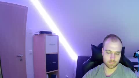 Snapshot of j_german783377 chatting on January 27, 2025, 7:13 pm here4y online show from January 27, 2025, 7:13 pm