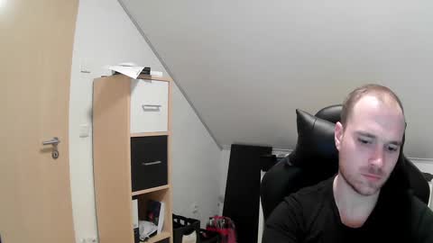 Snapshot of j_german783377 chatting on March 9, 2025, 9:25 pm here4y online show from March 9, 2025, 9:25 pm