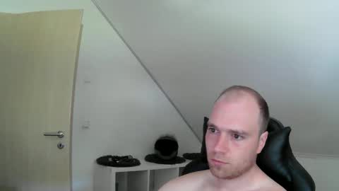 here4y online show from May 25, 2026, 8:31 am