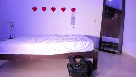 j_martony online show from September 27, 2025, 12:10 pm