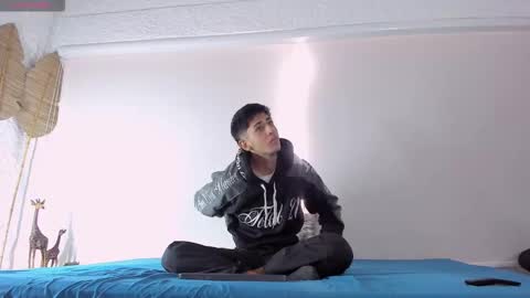 j_martony online show from December 15, 2025, 1:04 pm