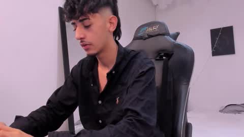 j_martony online show from February 5, 2026, 12:21 pm