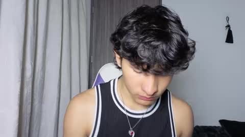 Noah online show from December 15, 2025, 2:43 pm