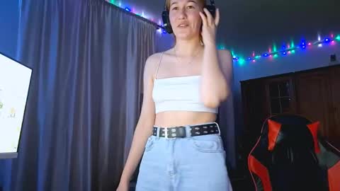 Snapshot of jacelyngarcea chatting on October 20, 2025, 1:11 pm Lilo online show from October 20, 2025, 1:11 pm
