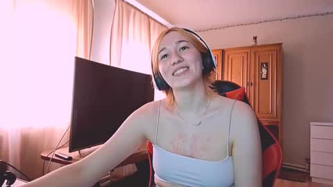 Snapshot of jacelyngarcea chatting on October 23, 2025, 8:13 am Lilo online show from October 23, 2025, 8:13 am