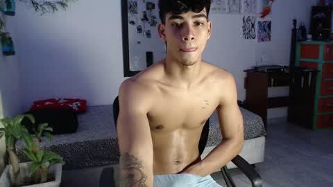 jack160724 online show from November 6, 2025, 7:37 pm