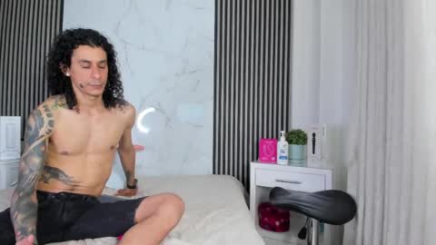 Snapshot of jackandrosse_ chatting on April 18, 2026, 7:58 pm Jack Rosse online show from April 18, 2026, 7:58 pm