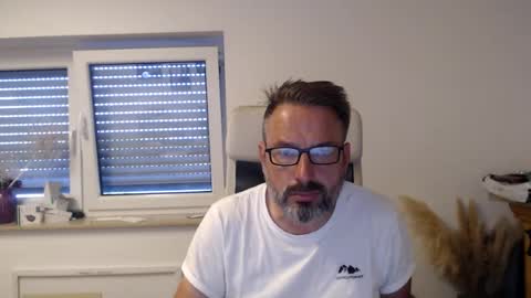 Snapshot of jackbauer9999 chatting on August 5, 2026, 3:59 pm jackbauer9999 online show from August 5, 2026, 3:59 pm