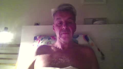 jackblack650 online show from May 17, 2026, 8:49 pm