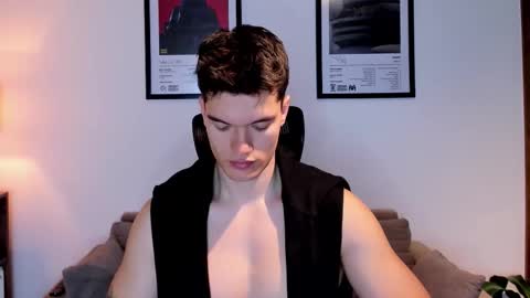 Snapshot of jackboy_2000 chatting on October 31, 2025, 10:27 am Jack J online show from October 31, 2025, 10:27 am