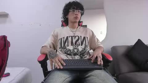 Jackes Taylor online show from November 15, 2025, 9:21 pm