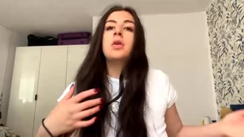 Snapshot of jacklynpiner chatting on June 9, 2026, 8:04 am Mia online show from June 9, 2026, 8:04 am