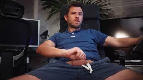 Snapshot of jackoffdude85 chatting on November 10, 2025, 12:31 am Colten Carter online show from November 10, 2025, 12:31 am