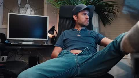 Snapshot of jackoffdude85 chatting on February 7, 2026, 2:15 am Colten Carter online show from February 7, 2026, 2:15 am