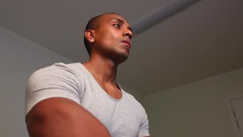 Snapshot of jackson_brownie chatting on October 21, 2025, 7:58 pm Jacky online show from October 21, 2025, 7:58 pm