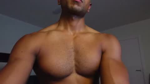 Snapshot of jackson_brownie chatting on November 8, 2025, 8:40 pm Jacky online show from November 8, 2025, 8:40 pm