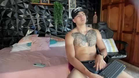 Snapshot of jackson_macleyn chatting on April 22, 2026, 9:16 pm Jackson online show from April 22, 2026, 9:16 pm