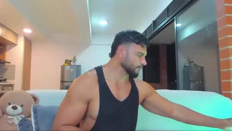Snapshot of jackson_wayne__ chatting on August 1, 2026, 12:32 am Jackson Wayne online show from August 1, 2026, 12:32 am