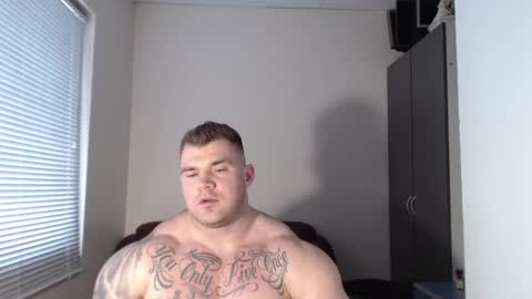 Snapshot of jackyhuge chatting on February 18, 2025, 1:55 pm Jacky online show from February 18, 2025, 1:55 pm