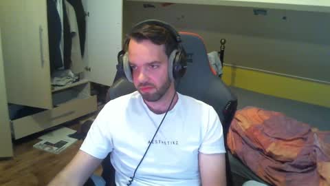 Snapshot of jackynee chatting on May 2, 2026, 2:33 pm Jack online show from May 2, 2026, 2:33 pm