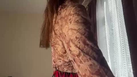 Lillian online show from June 12, 2026, 5:17 am