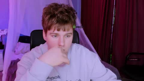 Snapshot of jacob_dark_ chatting on April 3, 2026, 8:45 am Jacob online show from April 3, 2026, 8:45 am