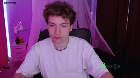 Snapshot of jacob_dark_ chatting on April 18, 2026, 8:51 am Jacob online show from April 18, 2026, 8:51 am