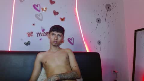 Snapshot of jacob_twink_ec chatting on December 22, 2025, 11:35 pm Jacob online show from December 22, 2025, 11:35 pm