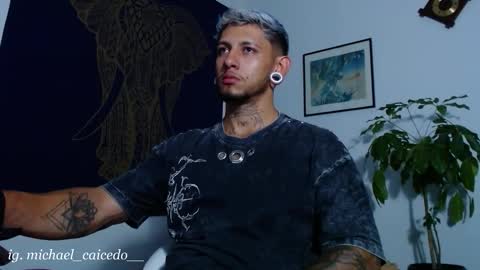 Michael Caicedo online show from October 9, 2025, 5:27 am