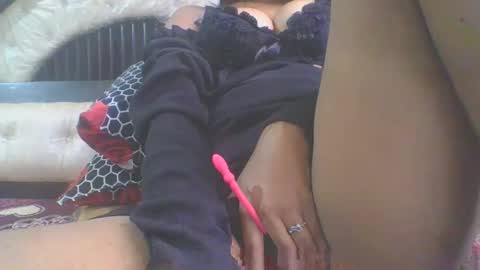 jacqueline_fernandez online show from September 15, 2025, 6:24 am