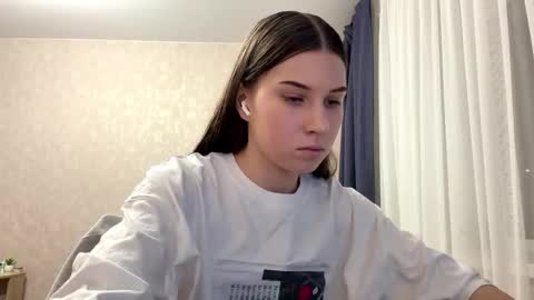 Snapshot of jacquelinesalsberg chatting on February 5, 2026, 3:27 pm Mira online show from February 5, 2026, 3:27 pm