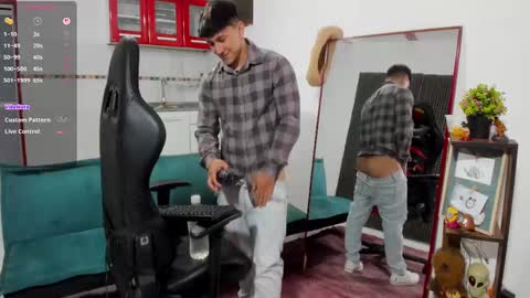 Snapshot of jacques_cardiet chatting on October 9, 2025, 4:38 pm jacobo online show from October 9, 2025, 4:38 pm