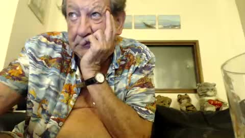 Snapshot of jacques_de_france chatting on July 26, 2026, 1:47 am Jacques online show from July 26, 2026, 1:47 am