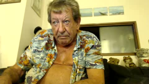 Snapshot of jacques_de_france chatting on August 3, 2026, 3:05 am Jacques online show from August 3, 2026, 3:05 am