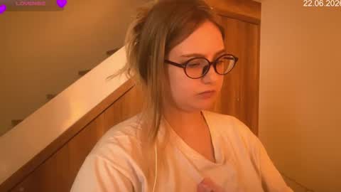jacywinslat online show from June 23, 2026, 6:44 am
